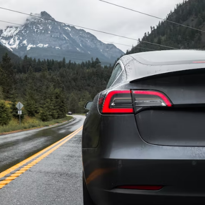 Is it Worth Upgrading the Tail Lights of Tesla Model 3 or Y?